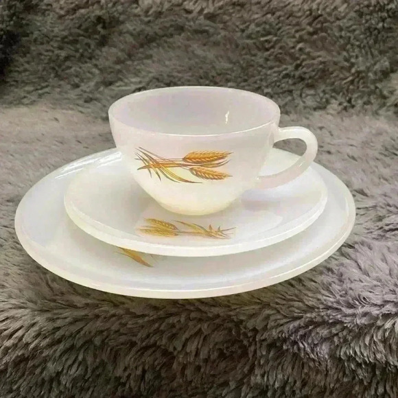 Fire King Golden Wheat Cup and Saucer and Lunch Plate - Picture 16 of 16
